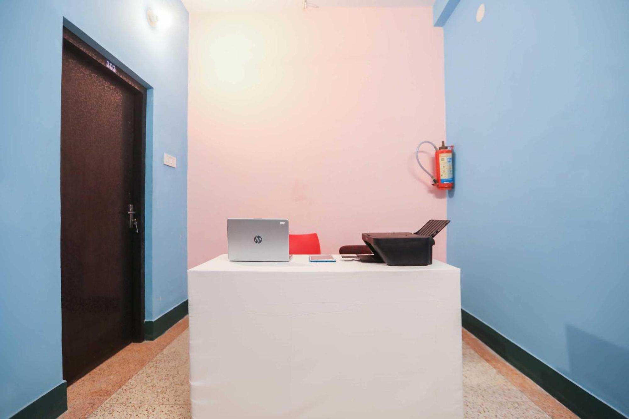 Hotel O Pg Guest House Kolkata Bagian luar foto